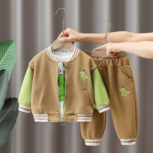 Dino Set – 3-Delige Kinderoutfit van Zachte Katoen, Inclusief T-Shirt, Broek en Hoed 0