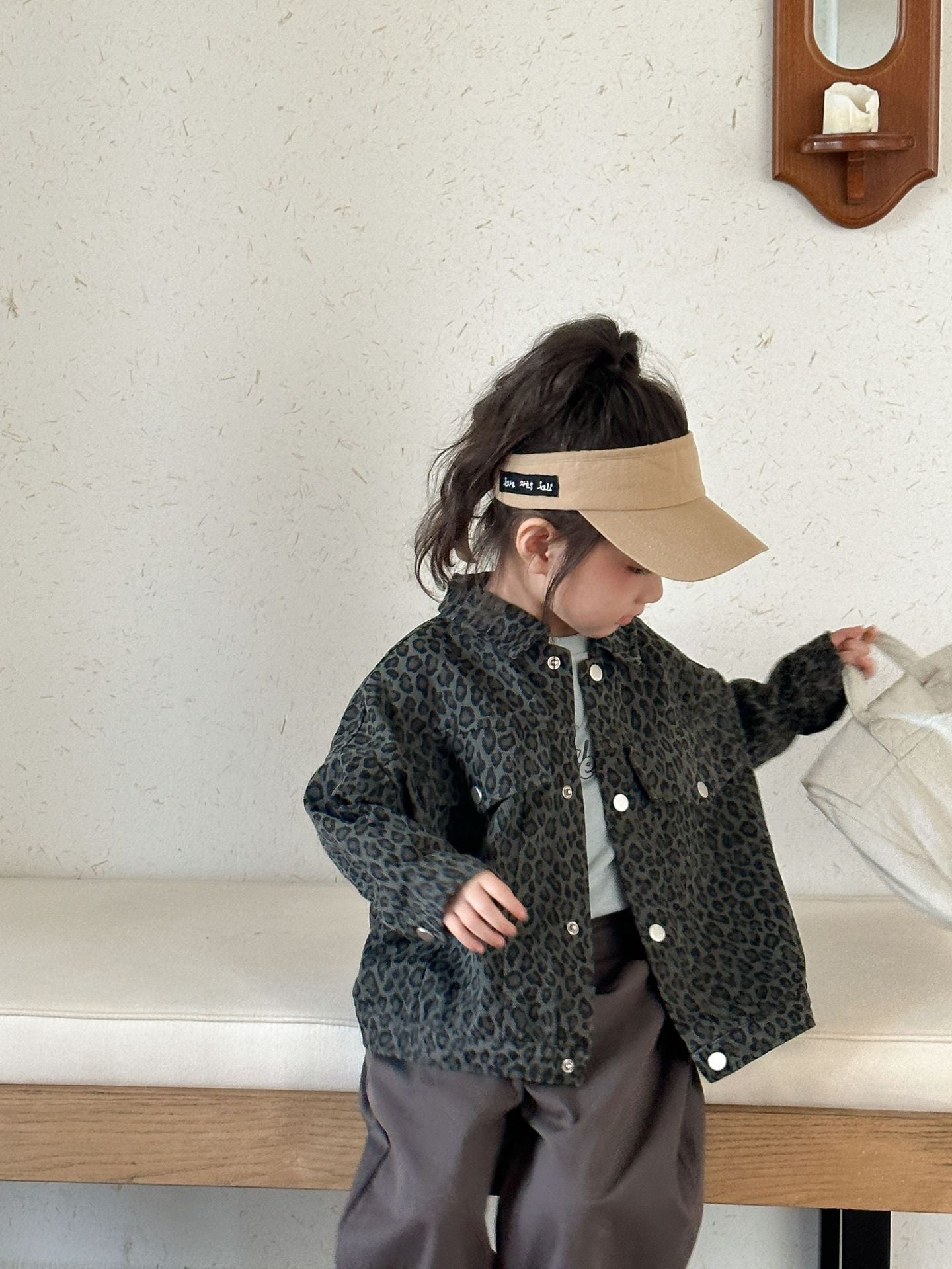 Spijkerjasje – Trendy Luipaardprint, 100% Denim Katoen, Gemakkelijk Aan te Trekken – Voor Avontuurlijke Kinderen 2