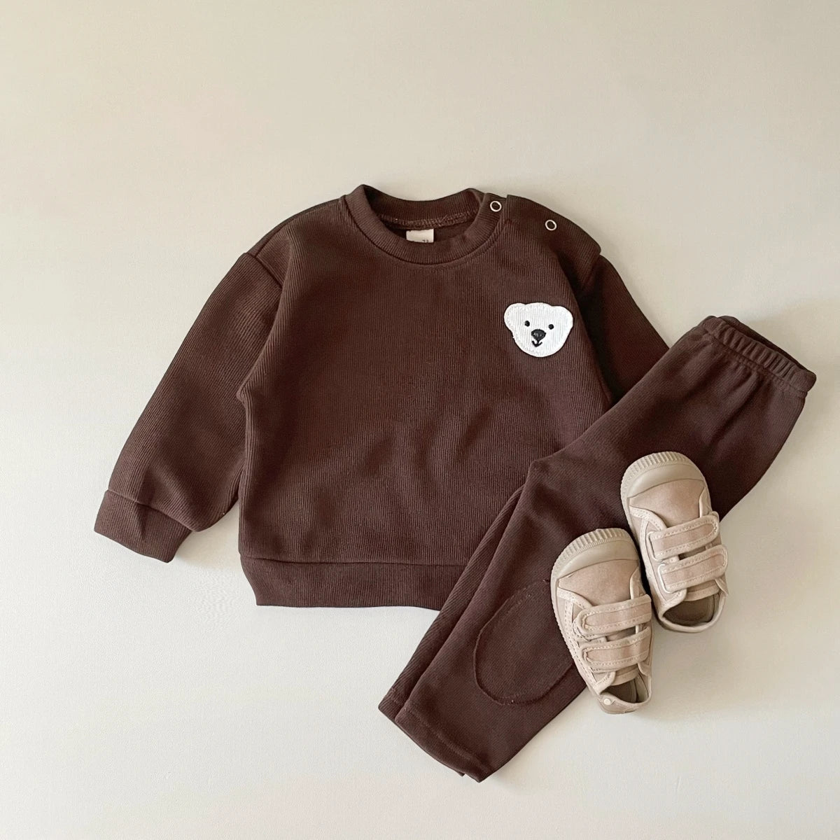 Trainingspak – Zachte Ademend Stoffen, Comfortabel en Trendy – Perfect voor Actieve Kinderen 0